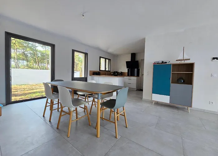 Hébergement de vacances Neuve 6 Pers., Animaux Sur Demande, Proche Et Forêt - Fr-1-476-255